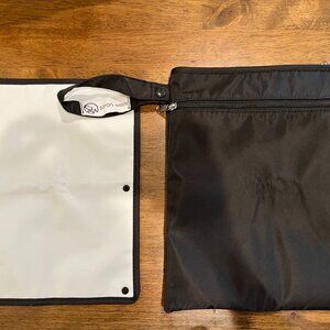 Sarah Wells Pumparoo Wet/Dry Bag with Staging Mat (Black)